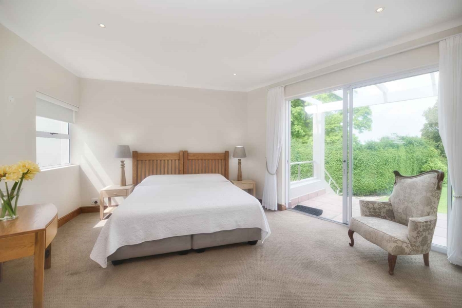 5 Bedroom Property for Sale in Fernkloof Estate Western Cape